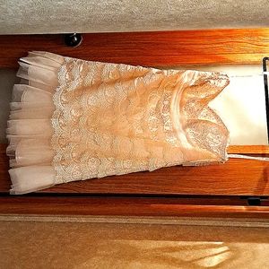 David’s Bridal Strapless •NEW•